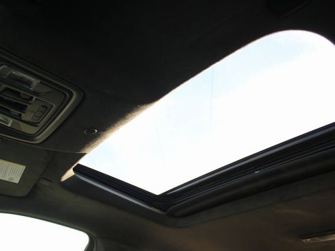 Used 2025 GMC Sierra 2500 Denali Ultimate image 18