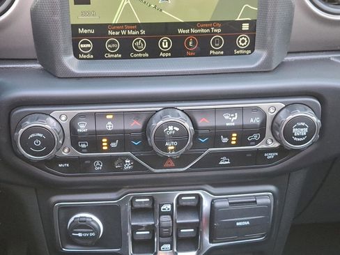 Certified 2022 Jeep Wrangler Unlimited Sport S w/ Sun And Sound Package image 13