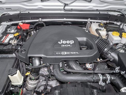 Used 2021 Jeep Wrangler Unlimited Rubicon AWD/4WD image 22