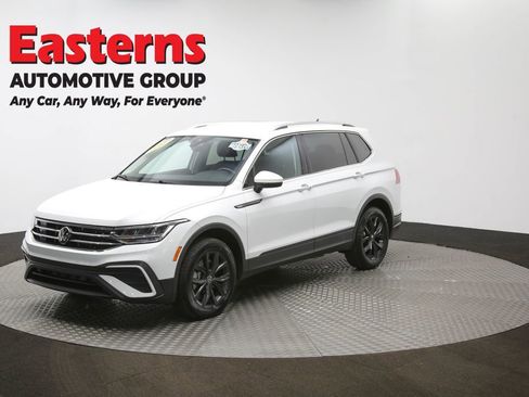 Used 2024 Volkswagen Tiguan Wolfsburg Edition image 54