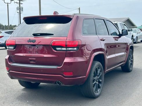 Used 2021 Jeep Grand Cherokee Laredo X AWD/4WD image 7