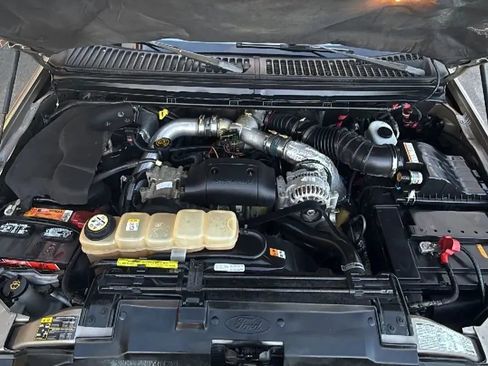 Used 2002 Ford F350 Lariat image 34