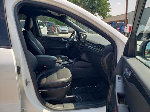 Certified 2023 Ford Escape ST-Line w/ Tech Pack #1 FWD image 18