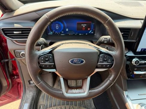 Certified 2021 Ford Explorer King Ranch w/ Premium Technology Package AWD/4WD image 15