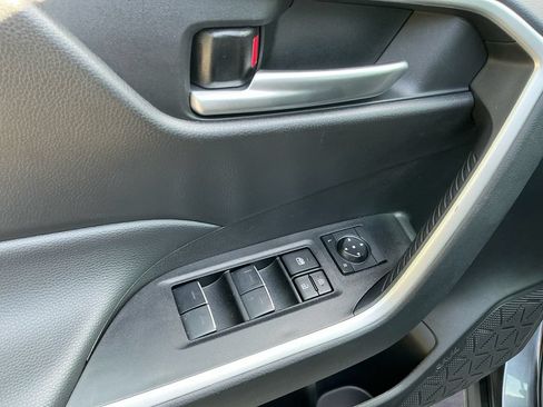 Used 2025 Toyota RAV4 XLE AWD/4WD image 23