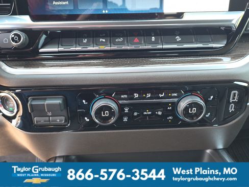 New 2026 Chevrolet Silverado 2500 LT w/ Z71 Chrome Sport Edition AWD/4WD image 24
