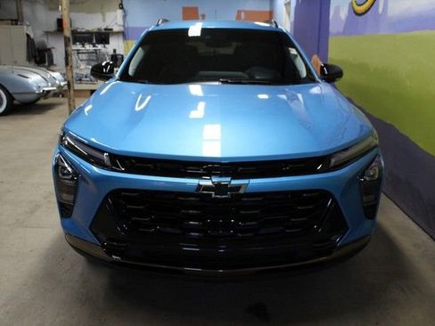 Used 2025 Chevrolet Trax ACTIV w/ Driver Confidence Package FWD image 2