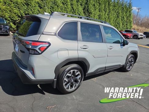 Used 2025 Subaru Forester Premium image 7
