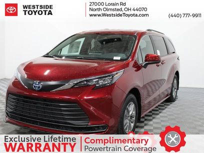 New 2025 Toyota Sienna LE