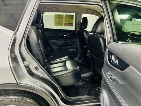 Used 2020 Nissan Rogue SL image 30