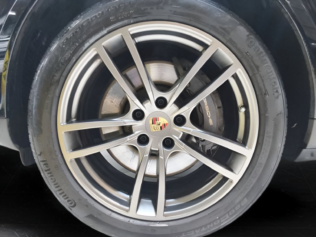 Used 2023 Porsche Cayenne Coupe AWD/4WD image 34