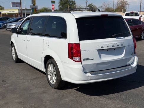 Used 2018 Dodge Grand Caravan SXT FWD image 5