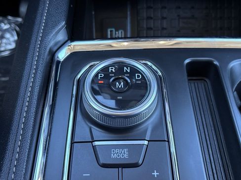 Certified 2024 Ford Expedition XLT image 27