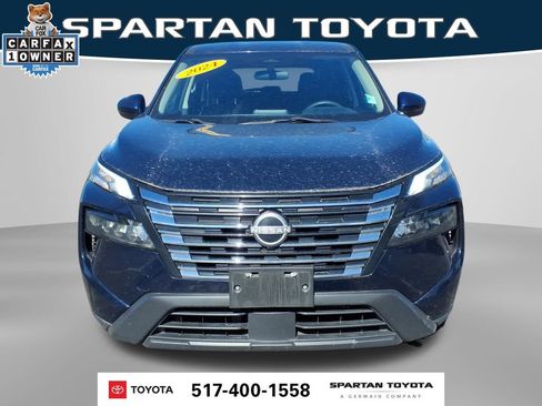 Used 2024 Nissan Rogue SV FWD image 3