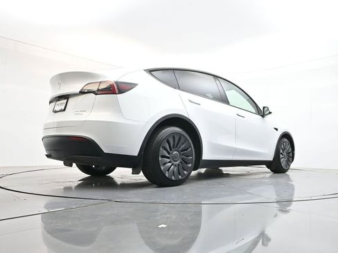 Used 2023 Tesla Model Y Long Range AWD/4WD image 35