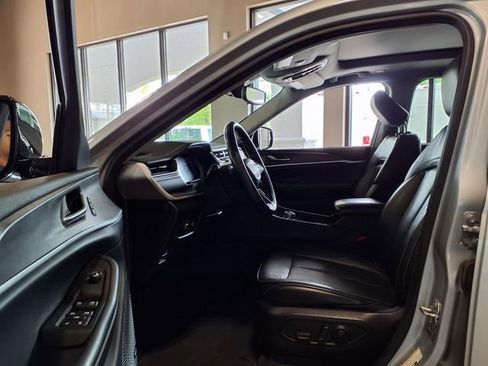 Used 2021 Jeep Grand Cherokee L Limited AWD/4WD image 16
