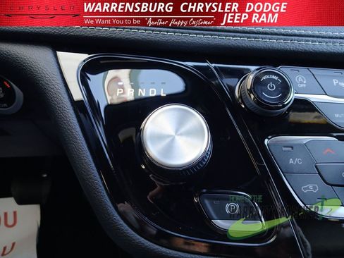 New 2026 Chrysler Pacifica Select image 25