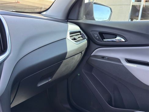 Used 2022 Chevrolet Equinox LS w/ LS Convenience Package image 25