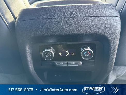 Used 2025 Buick Enclave Preferred image 19