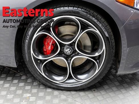 Used 2024 Alfa Romeo Giulia Veloce AWD/4WD image 30