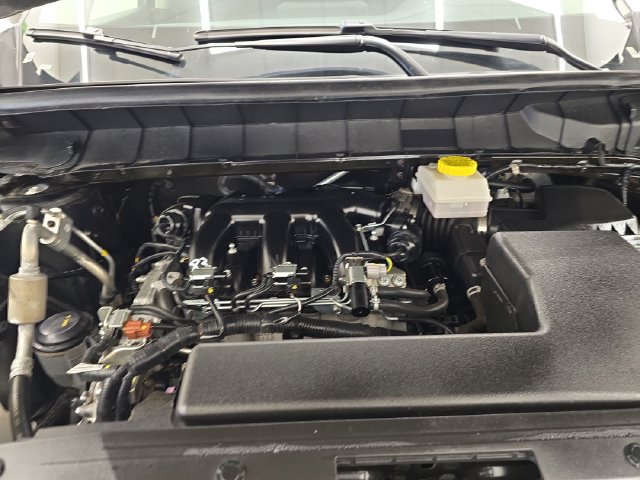 Used 2025 Nissan Pathfinder SV AWD/4WD image 39