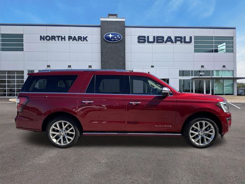 Used 2018 Ford Expedition Max Platinum image 2