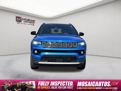 Used 2024 Jeep Compass Limited AWD/4WD image 2