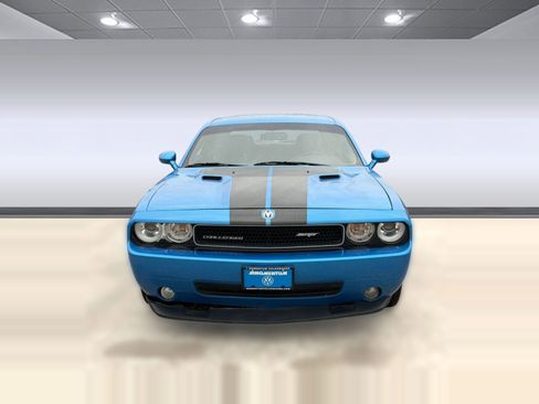 Used 2009 Dodge Challenger SRT8 w/ Spring Special Group RWD image 6