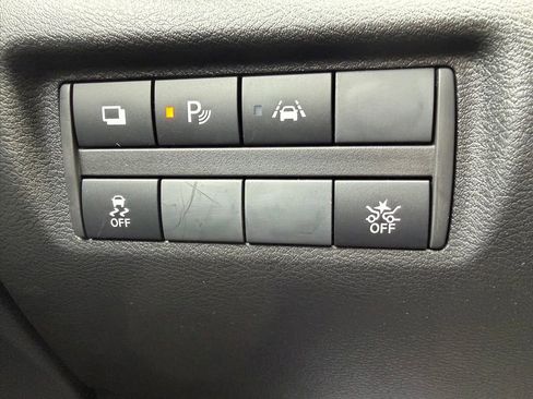 Used 2025 Nissan Versa S w/ Trunk Package image 16