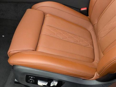 New 2026 BMW X5 xDrive50e image 4