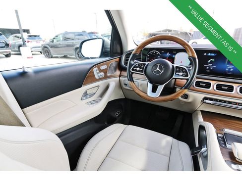 Used 2021 Mercedes-Benz GLS 450 4MATIC image 9