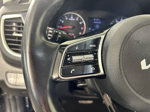 Used 2022 Kia Seltos Nightfall Edition image 16