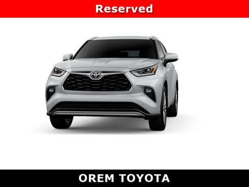 New 2026 Toyota Highlander Platinum image 18