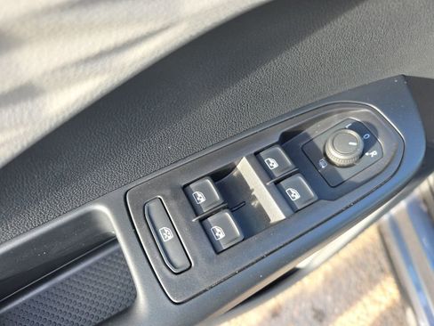 Certified 2024 Volkswagen Taos S image 11