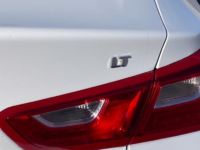 Used 2023 Chevrolet Malibu LT FWD image 36