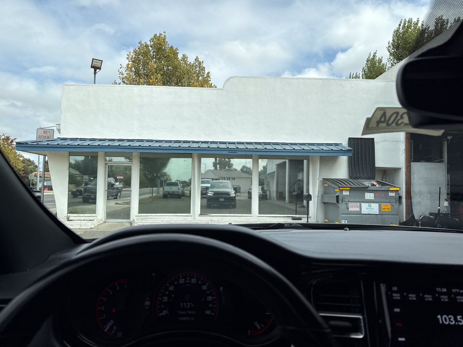 Used 2023 Dodge Durango SXT AWD/4WD image 13