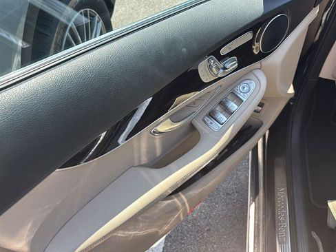Used 2021 Mercedes-Benz C 300 Sedan image 6