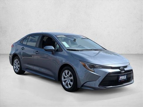 Used 2024 Toyota Corolla LE FWD image 3