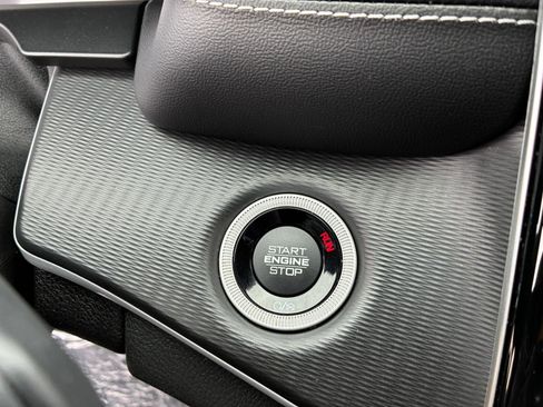 Used 2023 Jeep Grand Cherokee L Laredo image 25