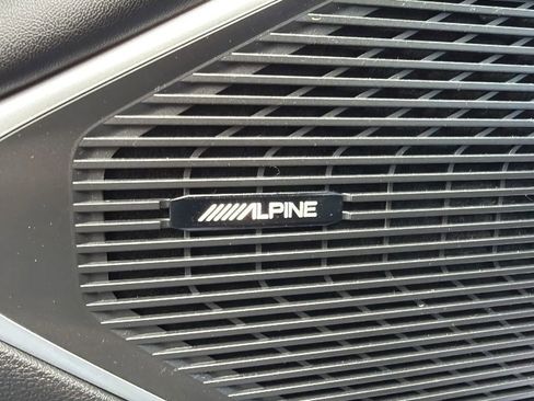 Used 2024 Jeep Wagoneer L Series II w/ Flexible Seating Group AWD/4WD image 19