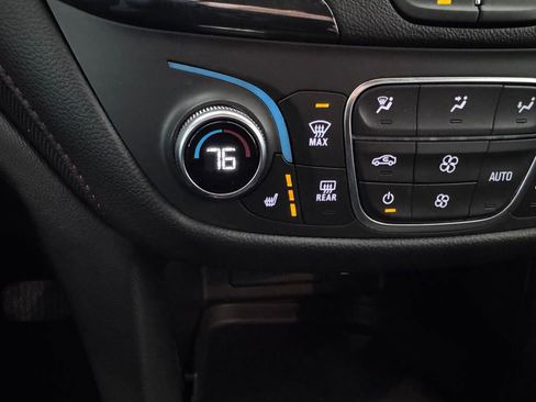 Used 2022 Chevrolet Equinox RS image 22