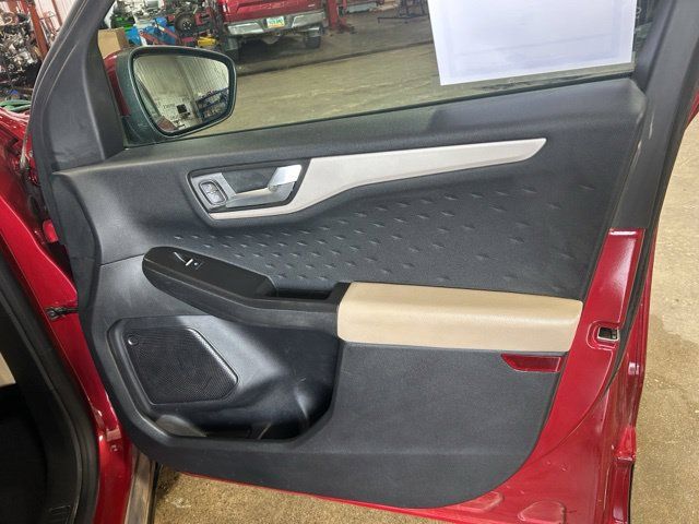 Used 2020 Ford Escape SEL AWD/4WD image 26