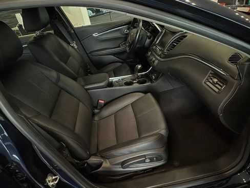 Used 2019 Chevrolet Impala LT FWD image 24