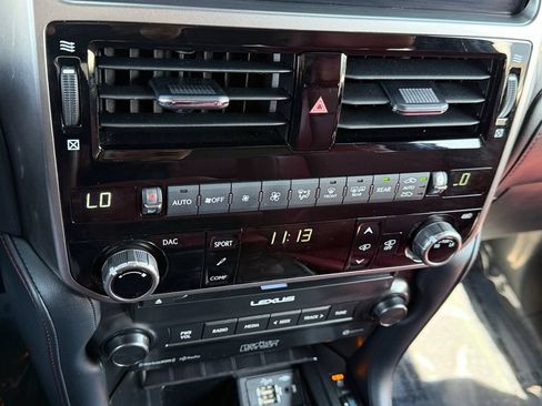 Used 2023 Lexus GX 460 Luxury w/ Sport Design Package AWD/4WD image 23
