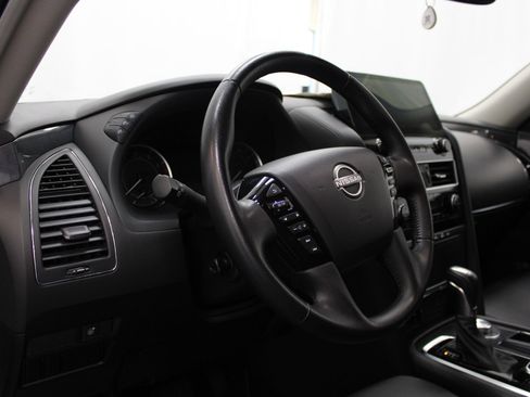 Used 2024 Nissan Armada SV AWD/4WD image 13