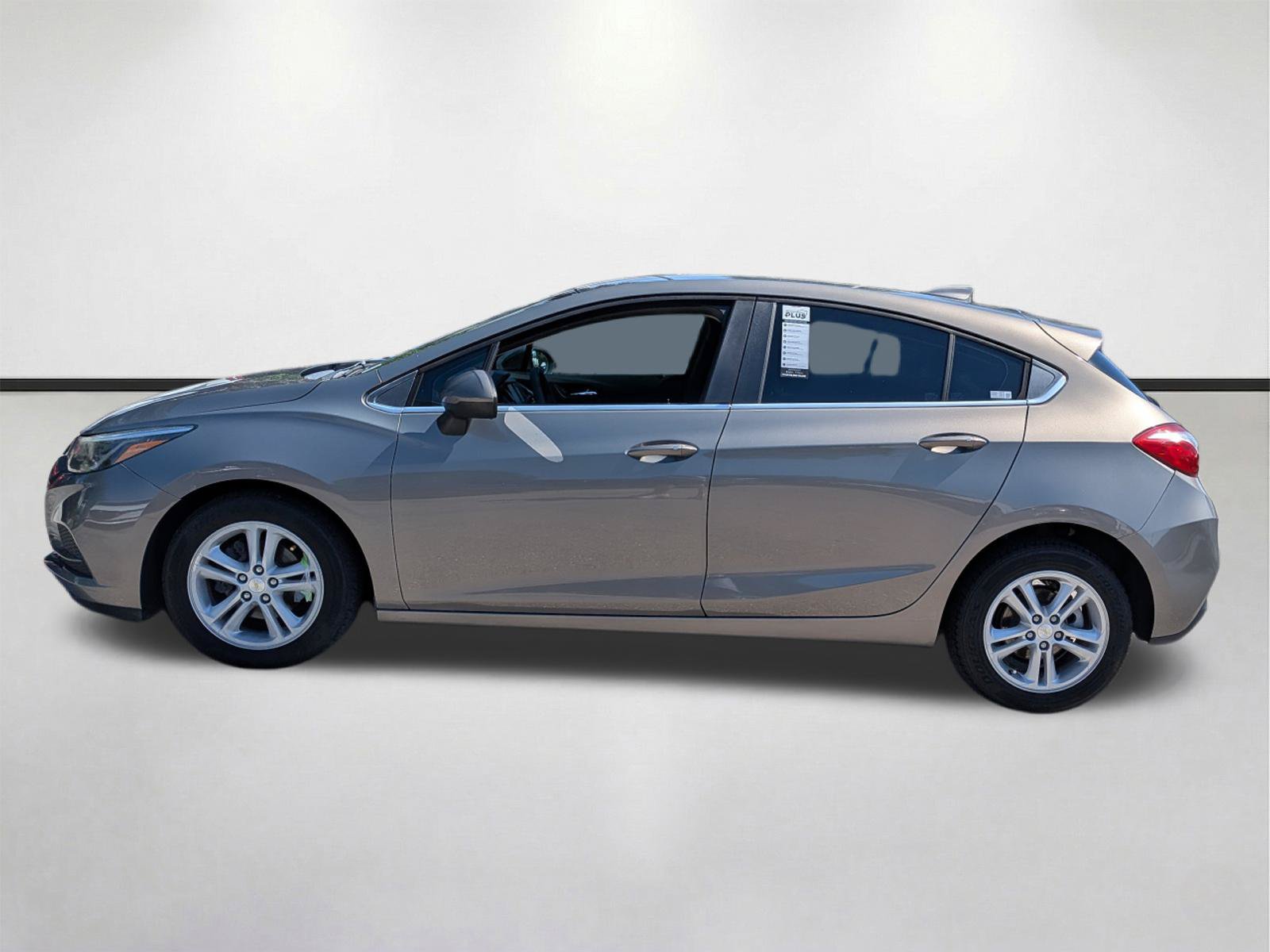 Used 2018 Chevrolet Cruze LT w/ Convenience Package FWD image 7