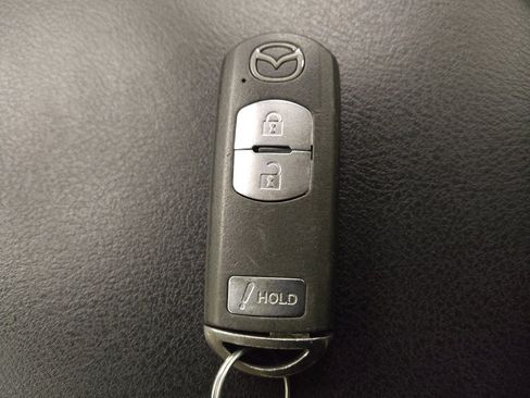 Used 2017 MAZDA CX-5 Touring image 32