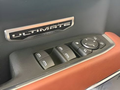 Used 2025 GMC Sierra 1500 Denali Ultimate image 14