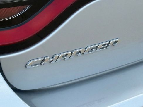 Used 2023 Dodge Charger SXT RWD image 10