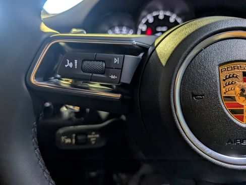 New 2026 Porsche Macan image 27